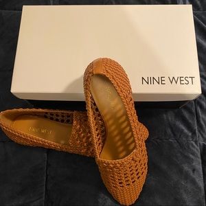 NWT boho nude woven flats size 8.5